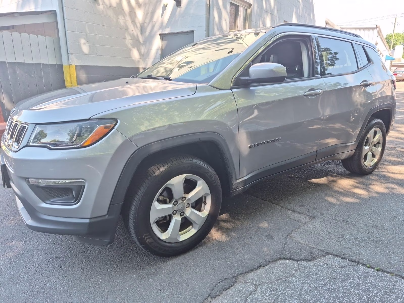 2019 Billet Silver Metallic Clearcoat Jeep Compass Latitude 4X4 SUV