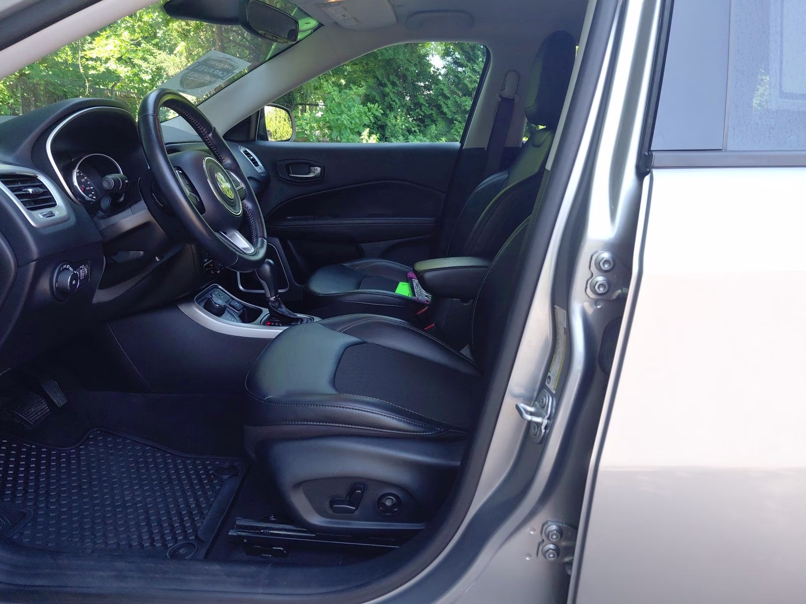 2019 Billet Silver Metallic Clearcoat Jeep Compass Latitude 4X4 SUV