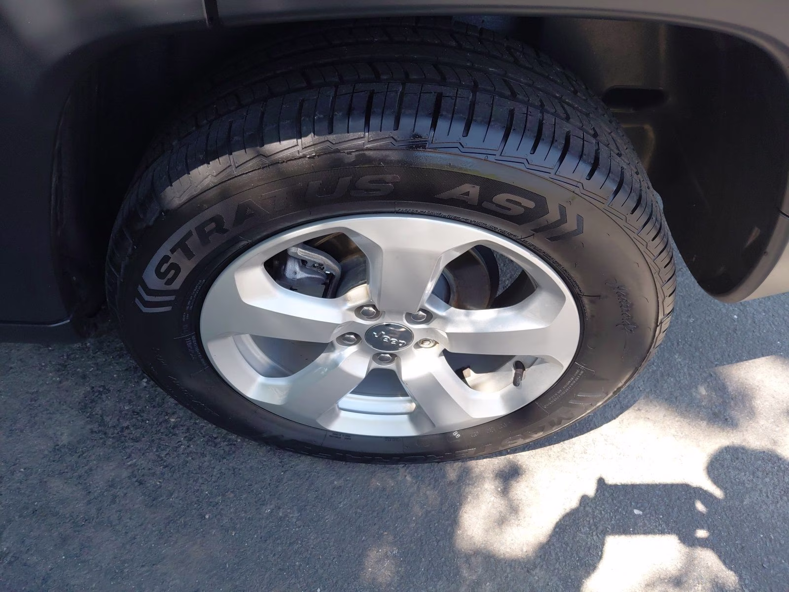 2019 Billet Silver Metallic Clearcoat Jeep Compass Latitude 4X4 SUV