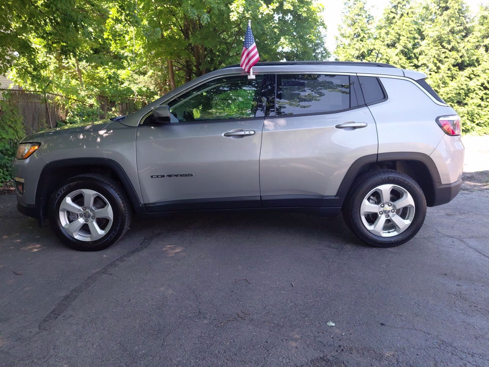 2019 Billet Silver Metallic Clearcoat Jeep Compass Latitude 4X4 SUV