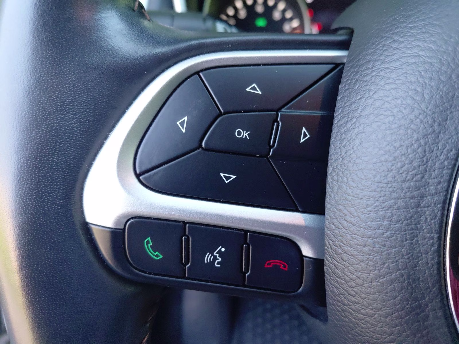 2019 Billet Silver Metallic Clearcoat Jeep Compass Latitude 4X4 SUV
