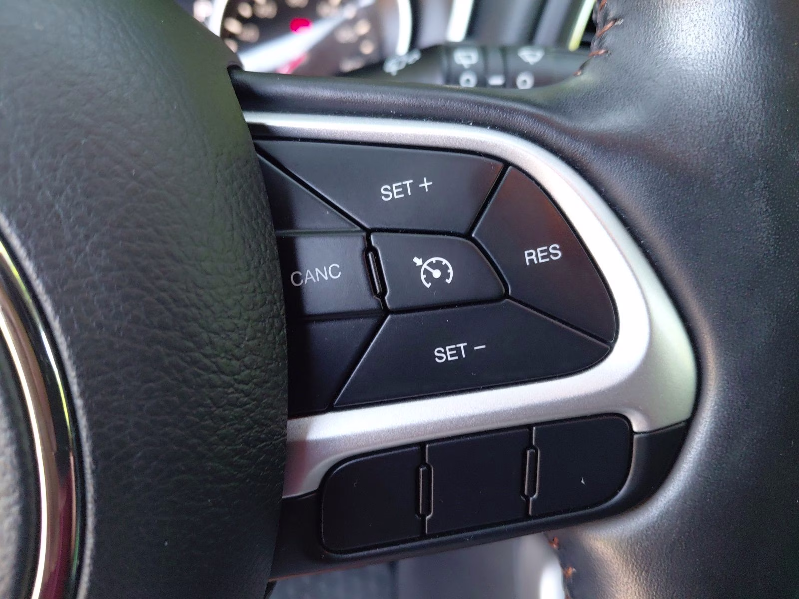 2019 Billet Silver Metallic Clearcoat Jeep Compass Latitude 4X4 SUV