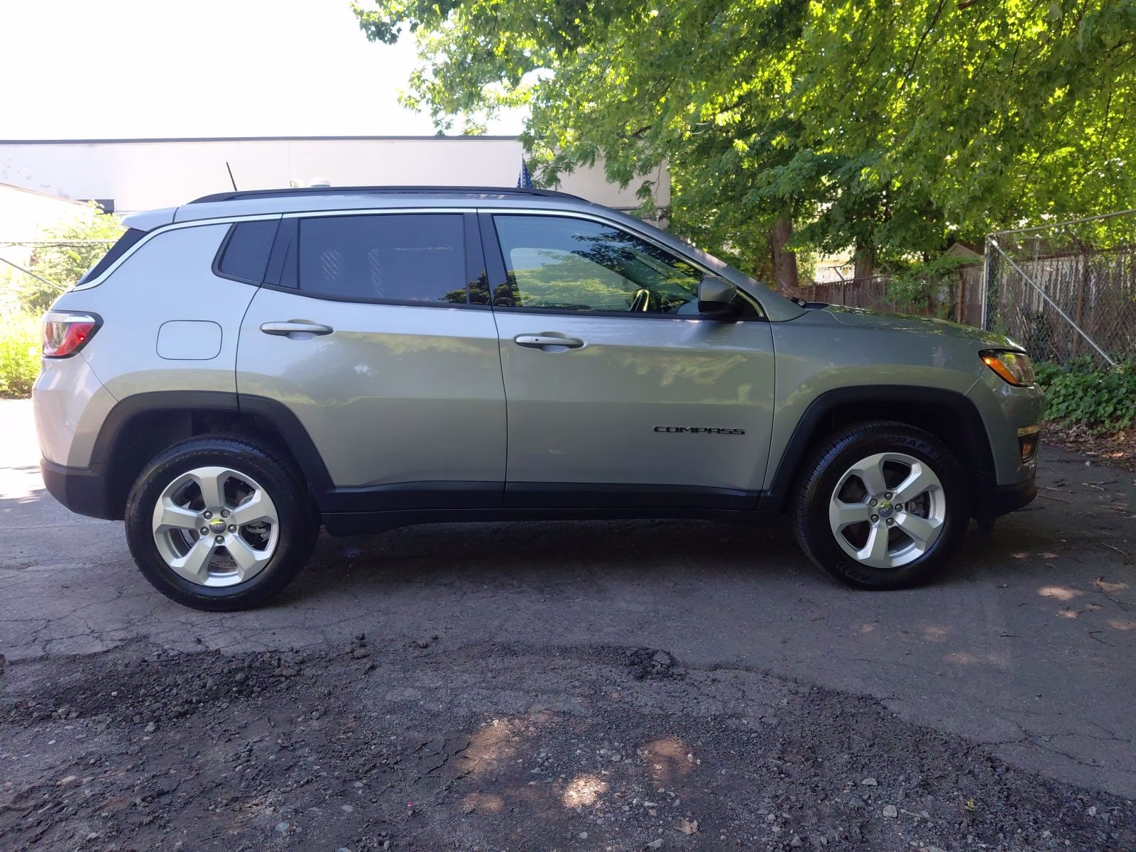 2019 Billet Silver Metallic Clearcoat Jeep Compass Latitude 4X4 SUV