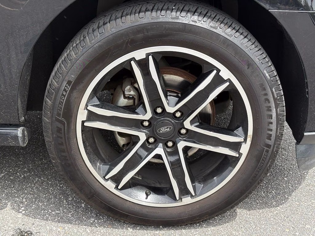 2019 Black Metallic Ford Expedition Limited 4X4 SUV