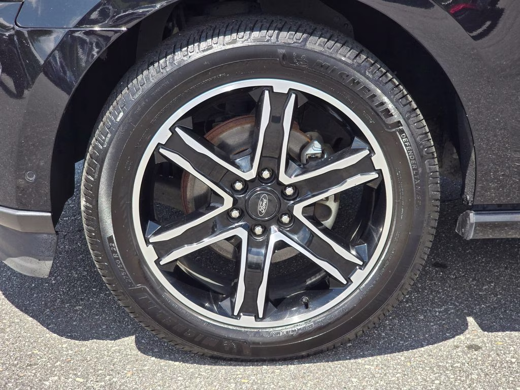 2019 Black Metallic Ford Expedition Limited 4X4 SUV