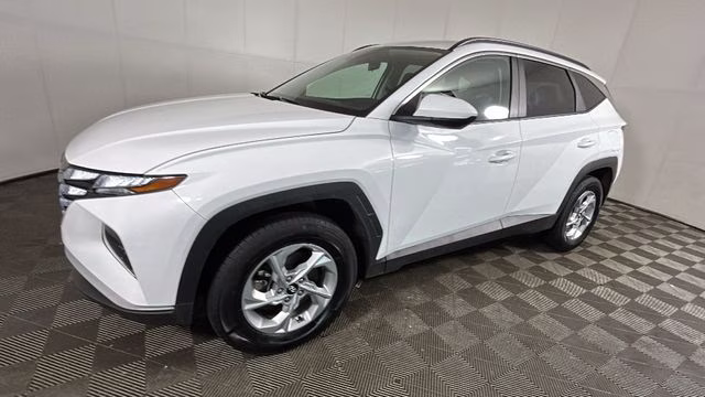 2024 White Pearl Hyundai Tucson SEL AWD SUV