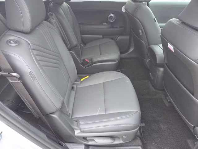2026 Typhoon Silver Metallic Hyundai Palisade SEL Premium AWD SUV