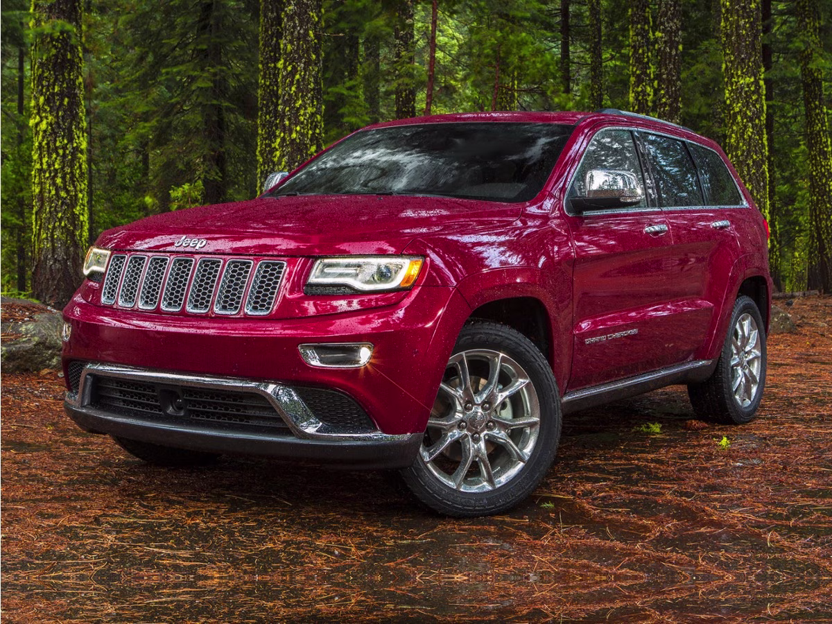 2015 Deep Cherry Red Crystal Pearlcoat Jeep Grand Cherokee Summit 4X4 SUV