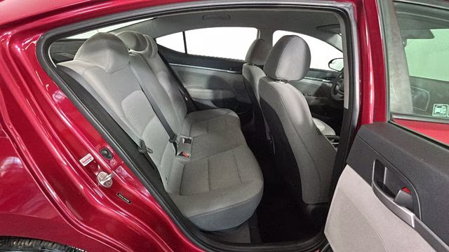 2017 Scarlet Red Hyundai Elantra SE FWD Sedan