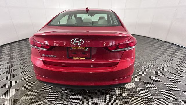 2017 Scarlet Red Hyundai Elantra SE FWD Sedan