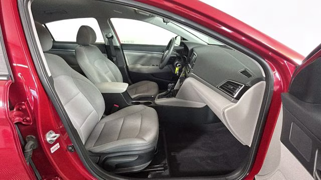 2017 Scarlet Red Hyundai Elantra SE FWD Sedan