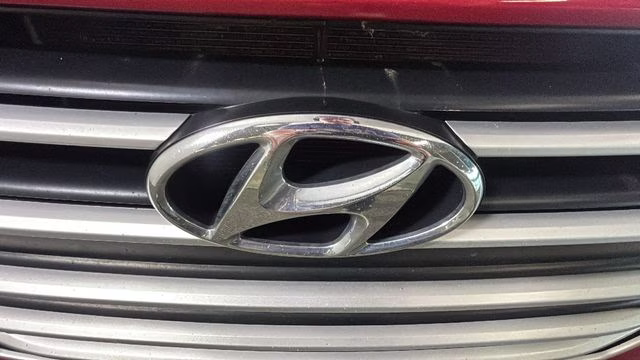 2017 Scarlet Red Hyundai Elantra SE FWD Sedan