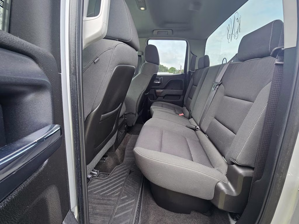2015 Quicksilver Metallic GMC Sierra 1500 SLE 4X4 Truck