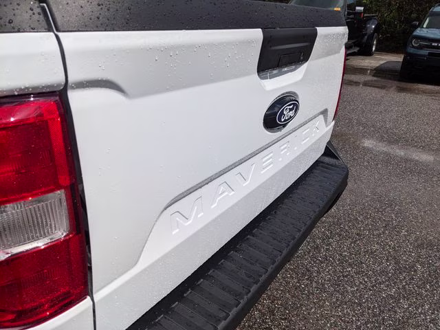 2026 Oxford White Ford Maverick XL FWD Truck