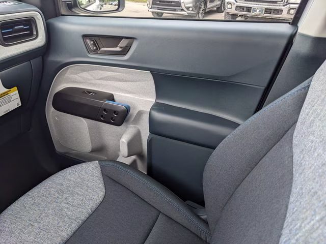 2026 Oxford White Ford Maverick XLT FWD Truck