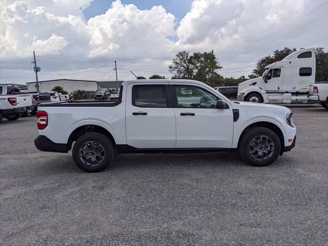 2026 Oxford White Ford Maverick XLT FWD Truck