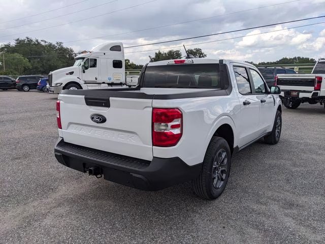 2026 Oxford White Ford Maverick XLT FWD Truck