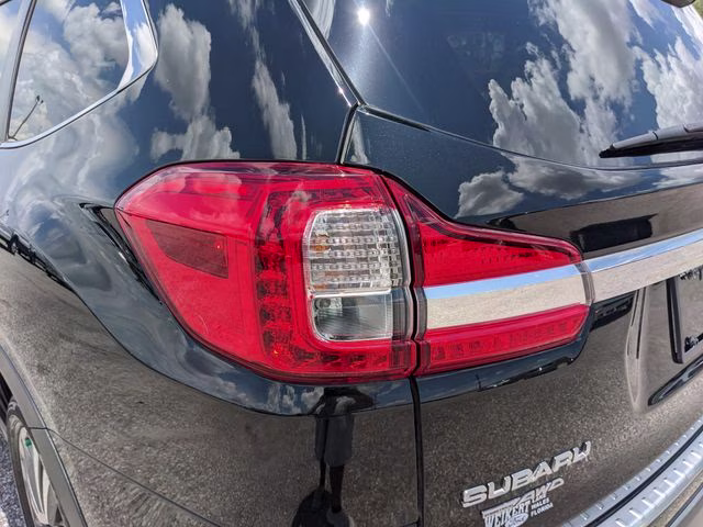2022 Crystal Black Silica Subaru Ascent Touring AWD SUV