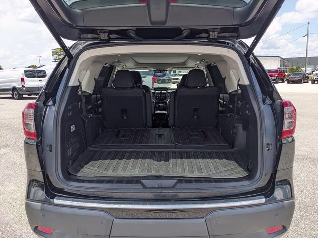 2022 Crystal Black Silica Subaru Ascent Touring AWD SUV