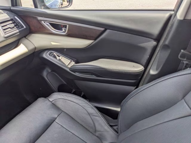2022 Crystal Black Silica Subaru Ascent Touring AWD SUV