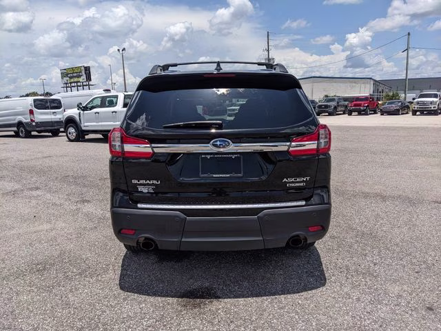 2022 Crystal Black Silica Subaru Ascent Touring AWD SUV