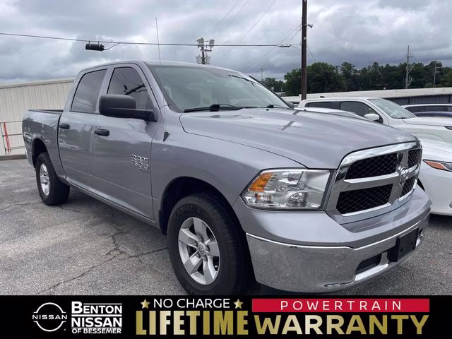 2022 Billet Silver Metallic Clearcoat Ram 1500 Classic SLT RWD Truck