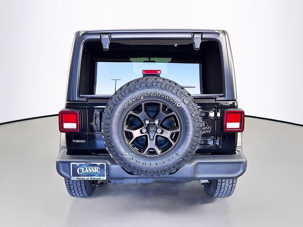 2022 Black Clearcoat Jeep Wrangler Unlimited Willys 4X4 SUV