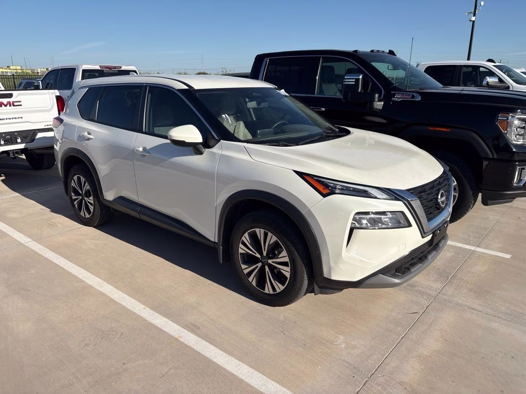 2023 Pearl White Tricoat Nissan Rogue SV FWD SUV
