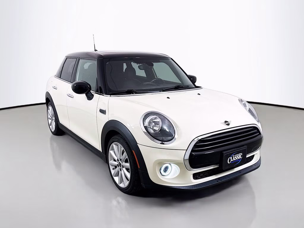 2020 MINI Hardtop Cooper Oxford Edition's photo