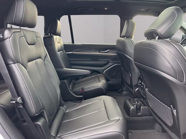 2026 Bright White Clearcoat Jeep Grand Cherokee L Limited 4X4 SUV