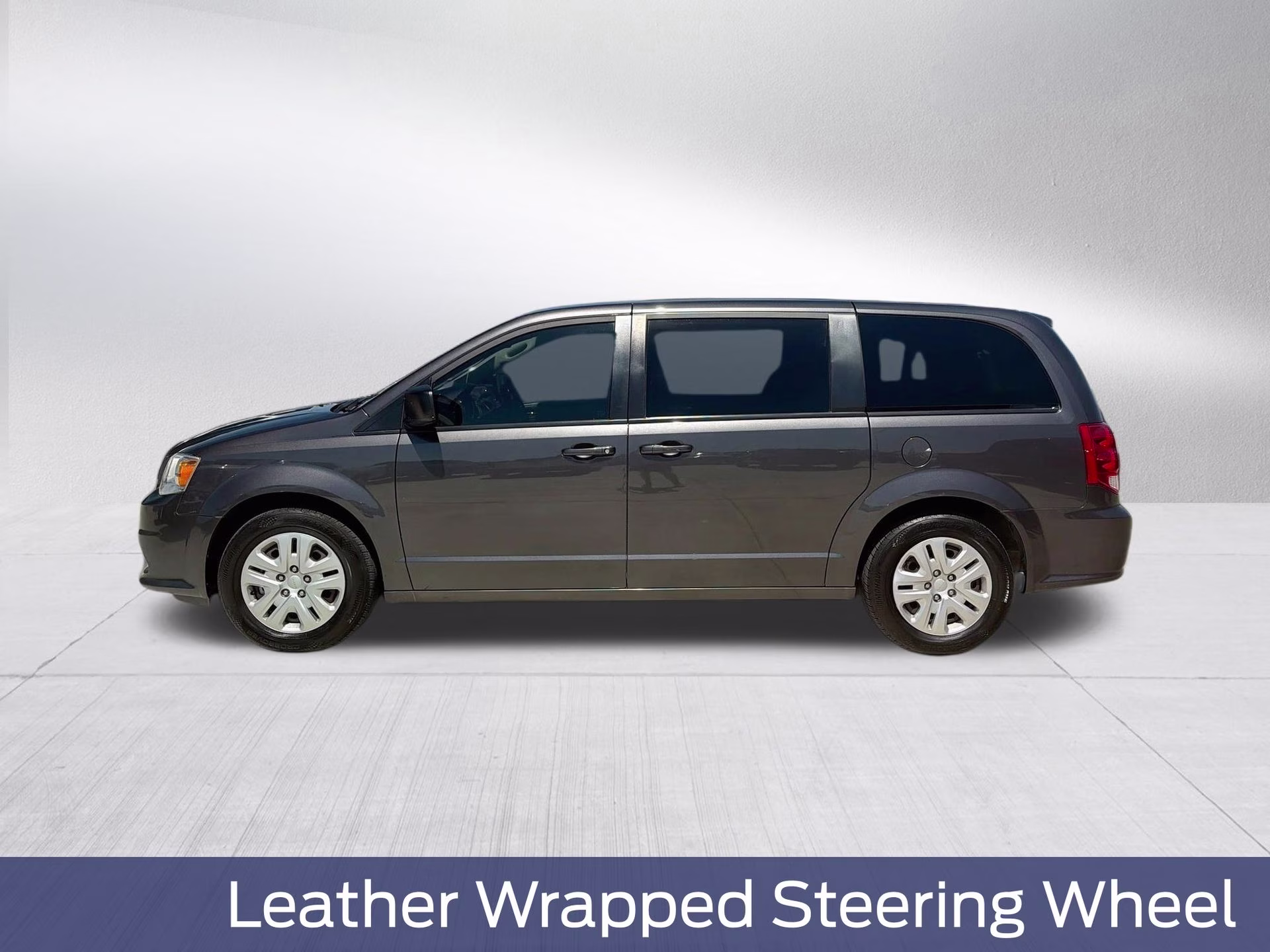 2018 Granite Pearlcoat Dodge Grand Caravan SE FWD Van