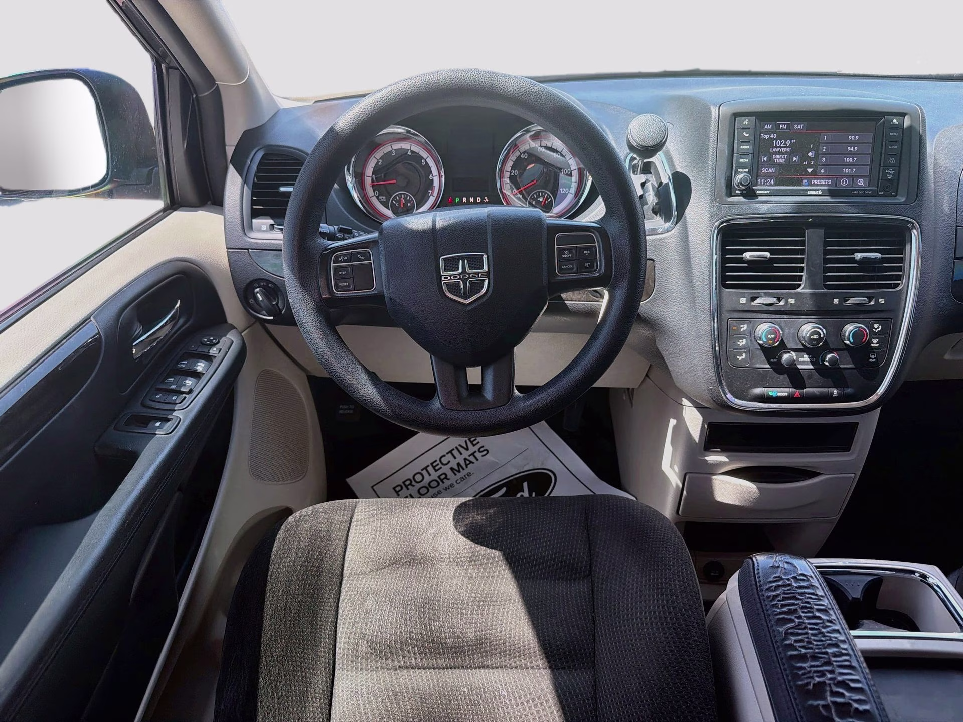 2018 Granite Pearlcoat Dodge Grand Caravan SE FWD Van