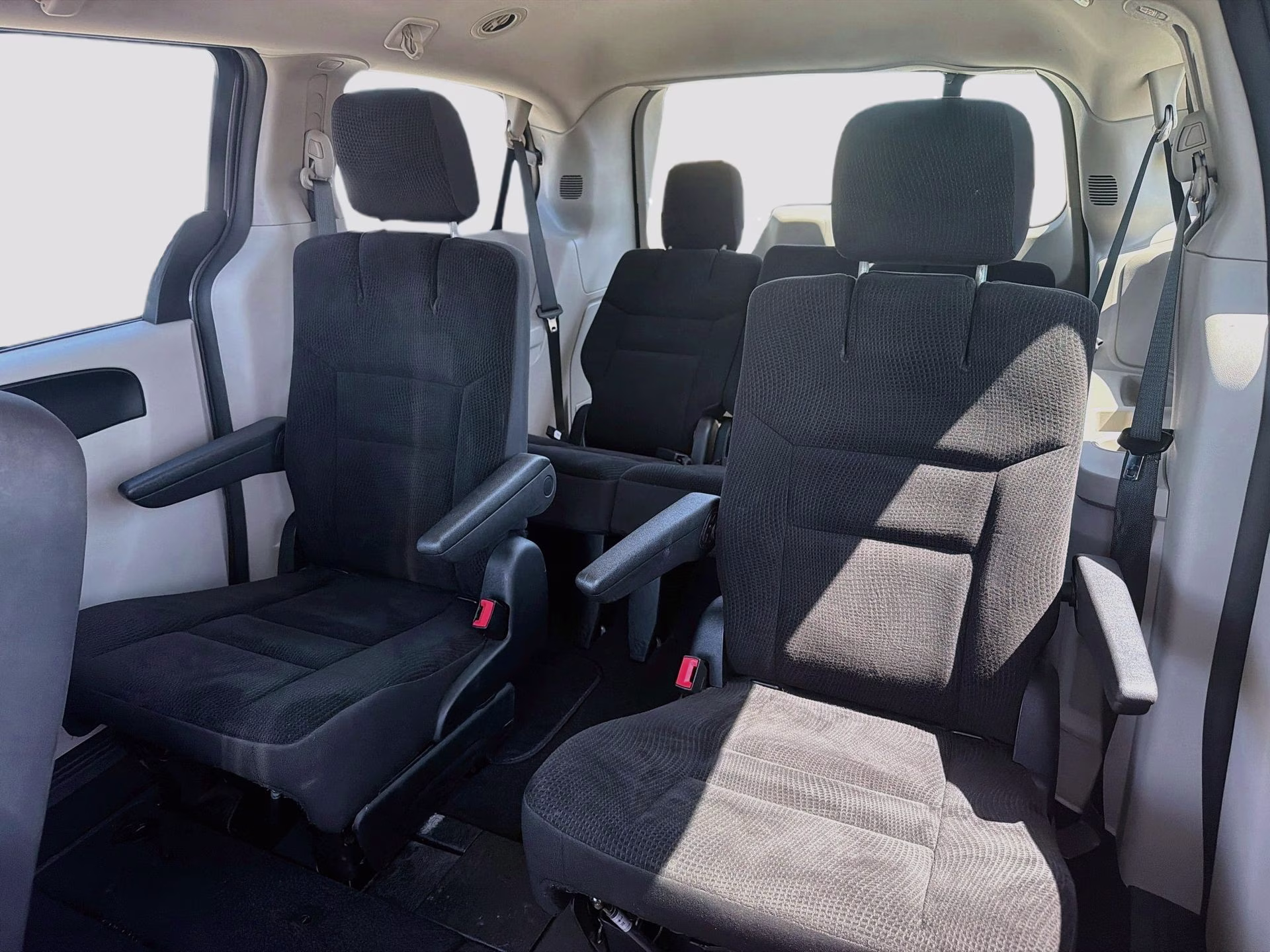 2018 Granite Pearlcoat Dodge Grand Caravan SE FWD Van