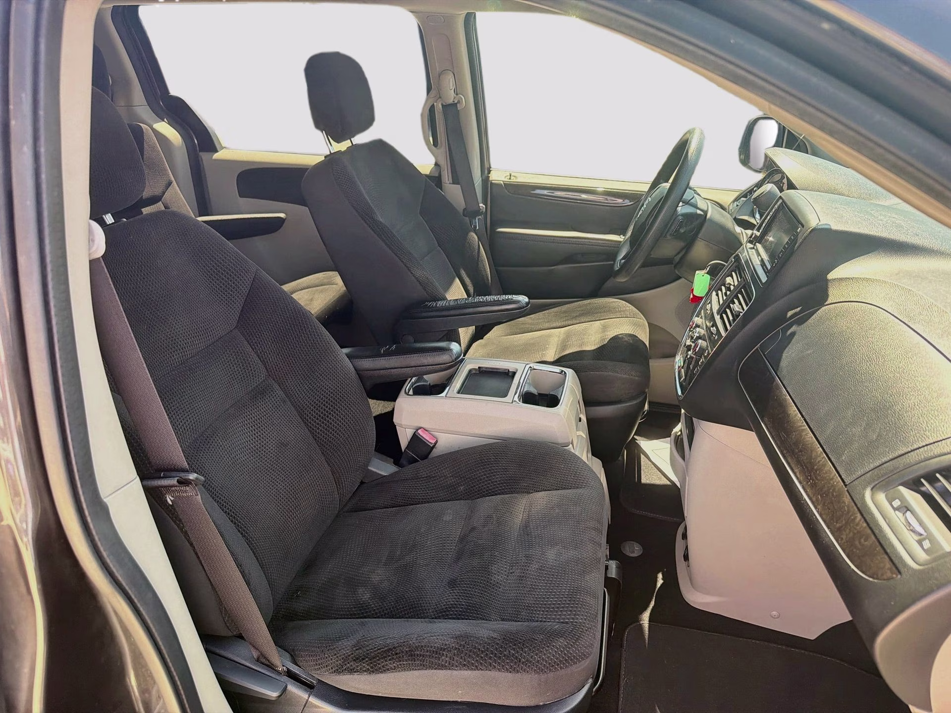 2018 Granite Pearlcoat Dodge Grand Caravan SE FWD Van