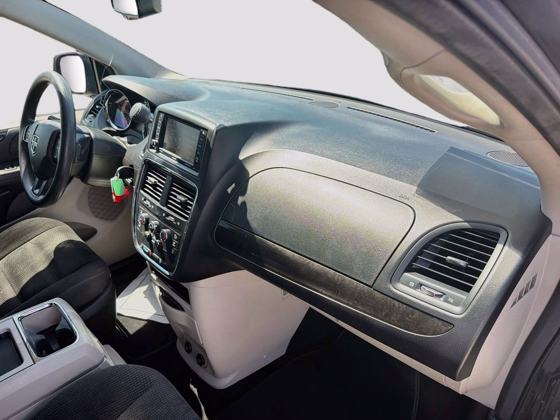 2018 Granite Pearlcoat Dodge Grand Caravan SE FWD Van