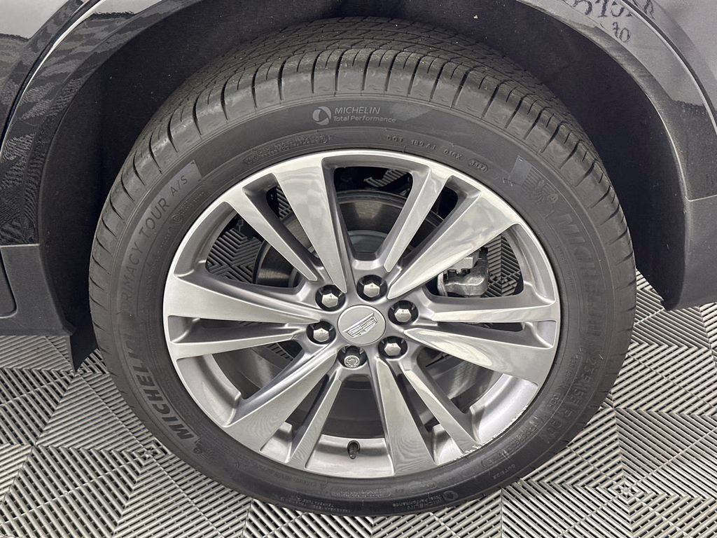 2025 Stellar Black Metallic Cadillac XT5 Premium Luxury FWD SUV