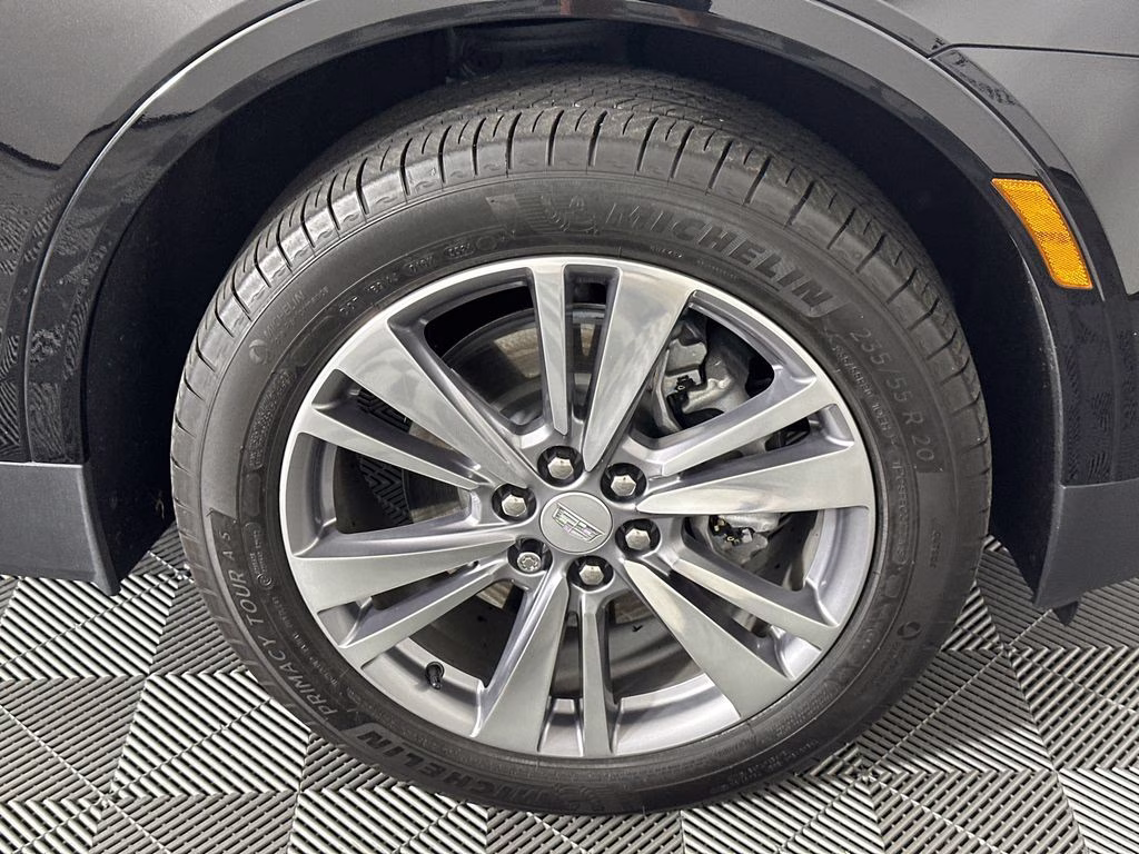 2025 Stellar Black Metallic Cadillac XT5 Premium Luxury FWD SUV