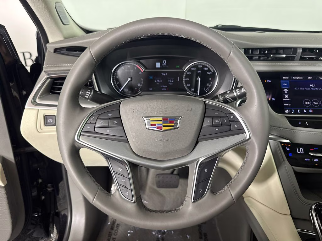 2025 Stellar Black Metallic Cadillac XT5 Premium Luxury FWD SUV
