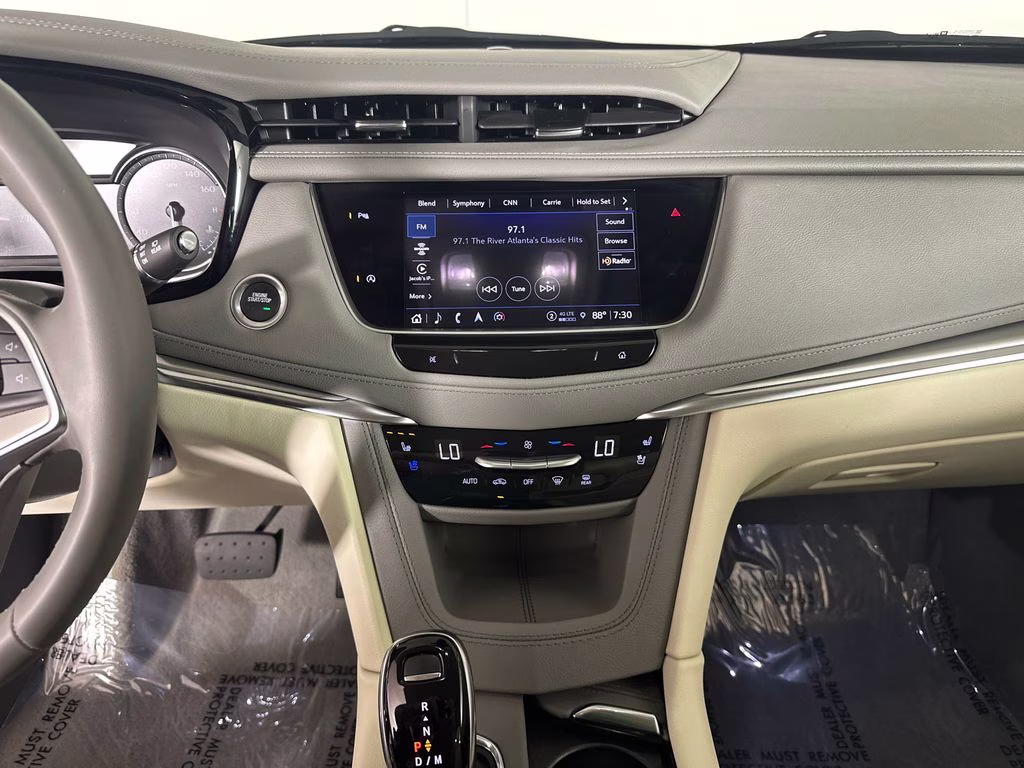 2025 Stellar Black Metallic Cadillac XT5 Premium Luxury FWD SUV