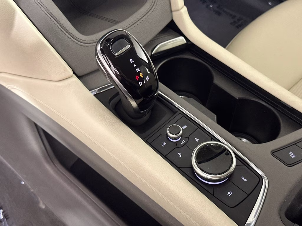 2025 Stellar Black Metallic Cadillac XT5 Premium Luxury FWD SUV