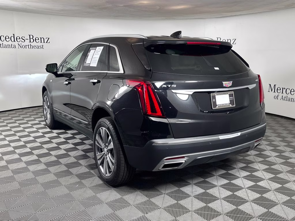 2025 Stellar Black Metallic Cadillac XT5 Premium Luxury FWD SUV