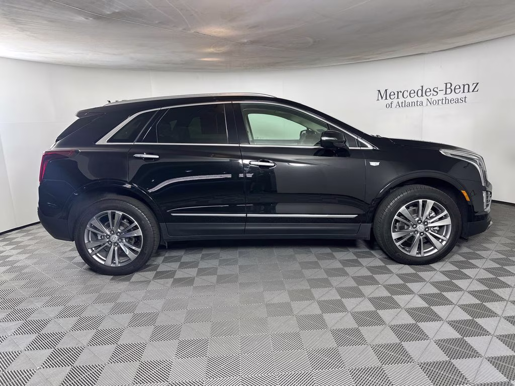 2025 Stellar Black Metallic Cadillac XT5 Premium Luxury FWD SUV