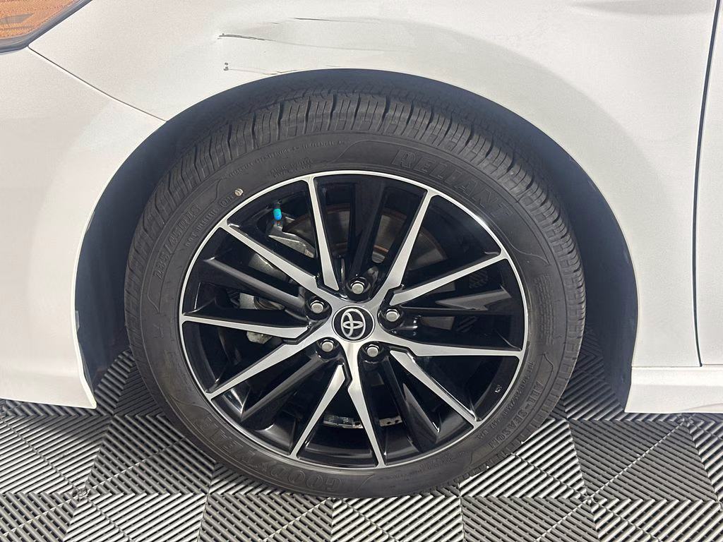 2023 Ice Cap Toyota Camry SE FWD Sedan