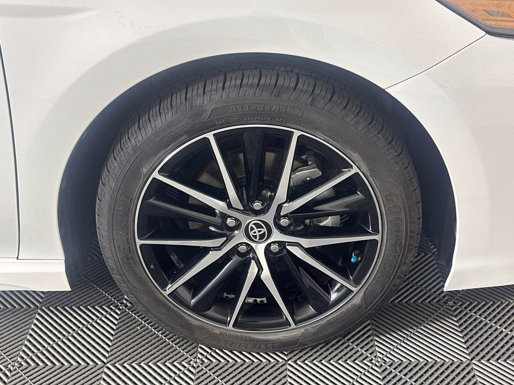 2023 Ice Cap Toyota Camry SE FWD Sedan