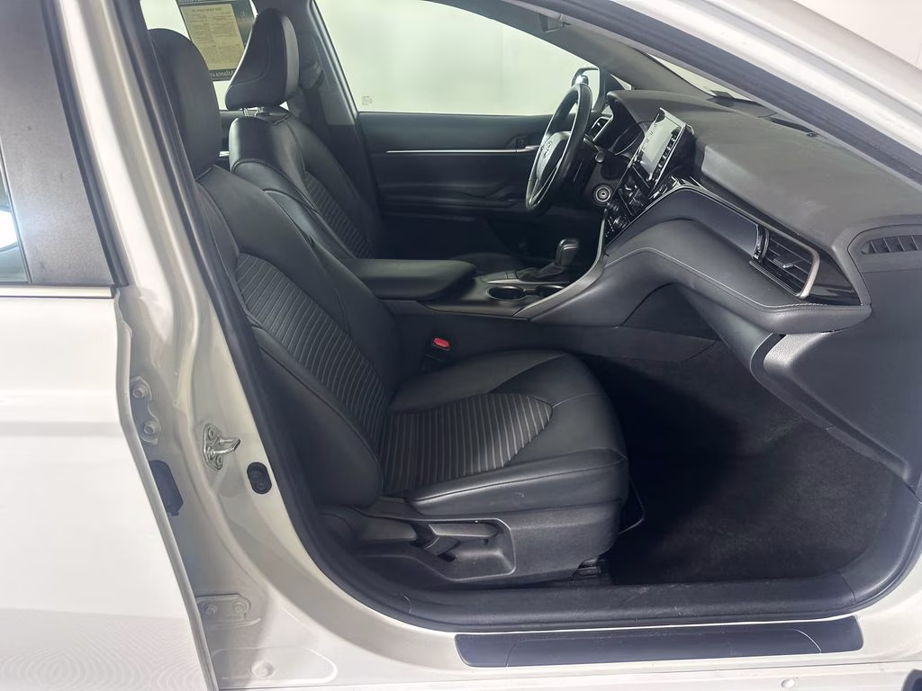 2023 Ice Cap Toyota Camry SE FWD Sedan