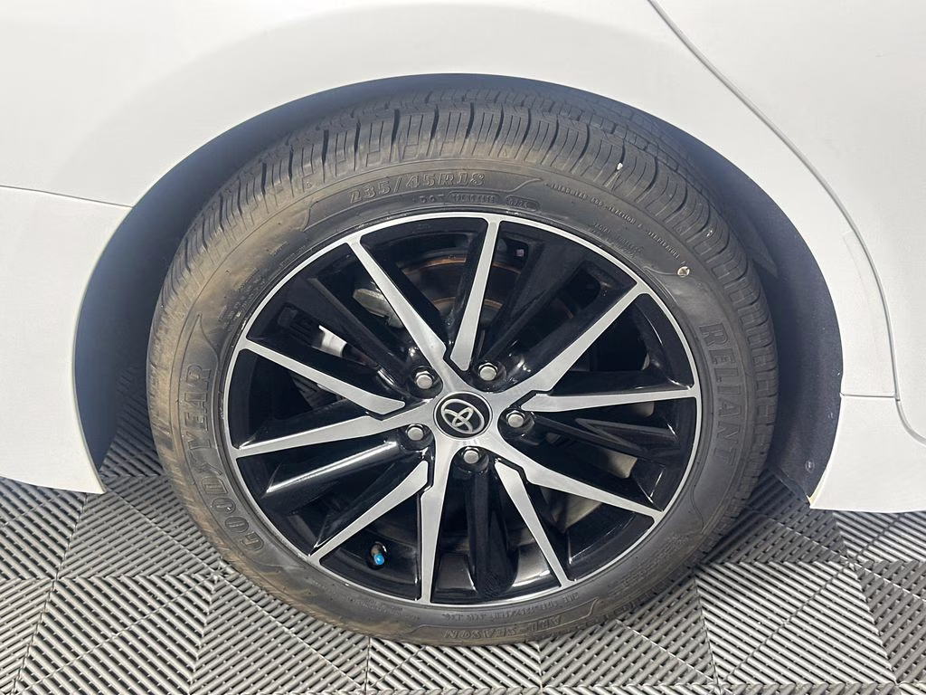 2023 Ice Cap Toyota Camry SE FWD Sedan