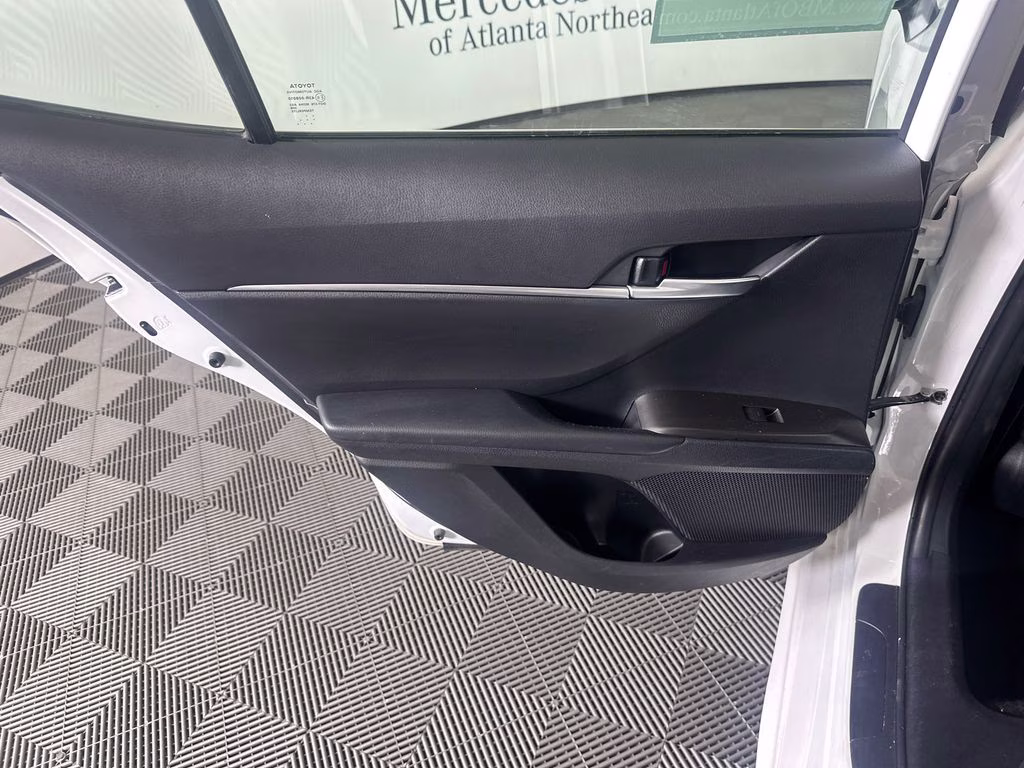 2023 Ice Cap Toyota Camry SE FWD Sedan