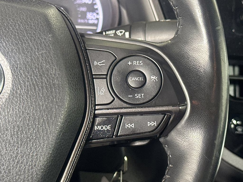2023 Ice Cap Toyota Camry SE FWD Sedan