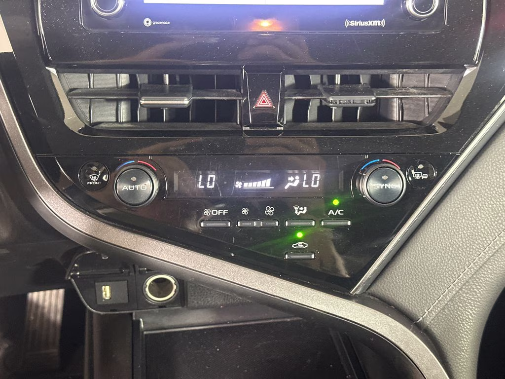 2023 Ice Cap Toyota Camry SE FWD Sedan