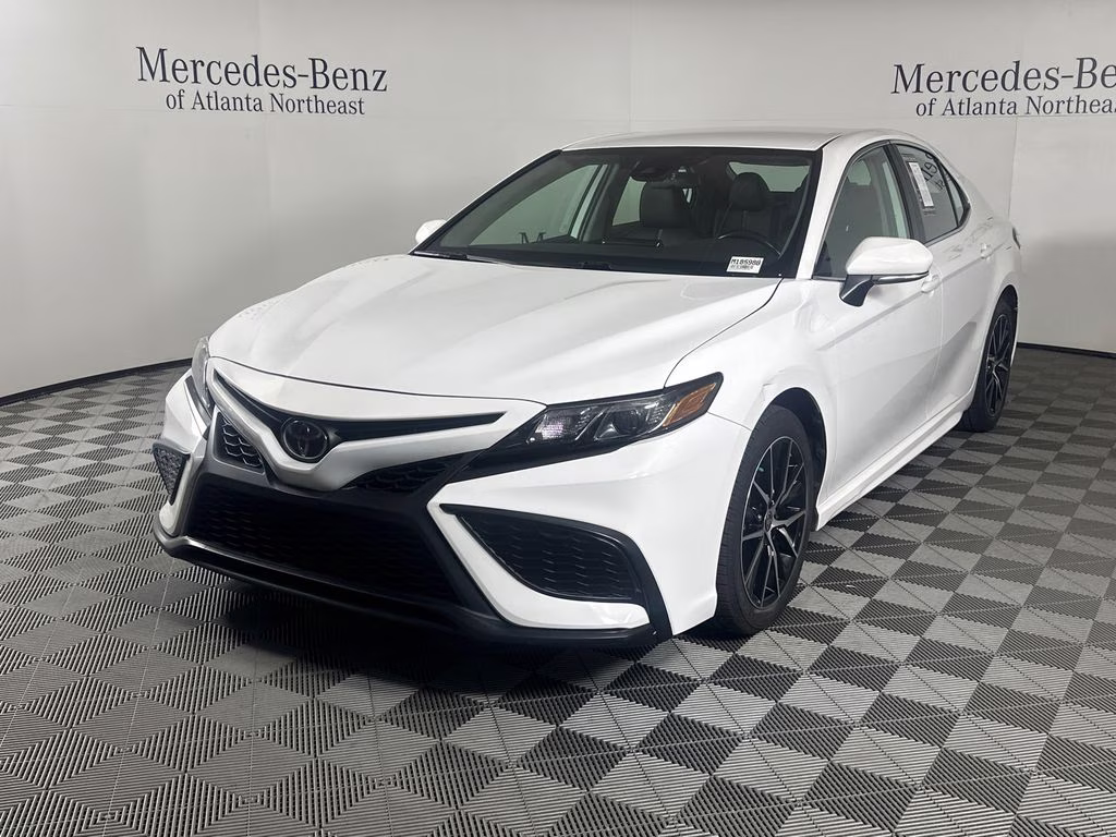2023 Ice Cap Toyota Camry SE FWD Sedan